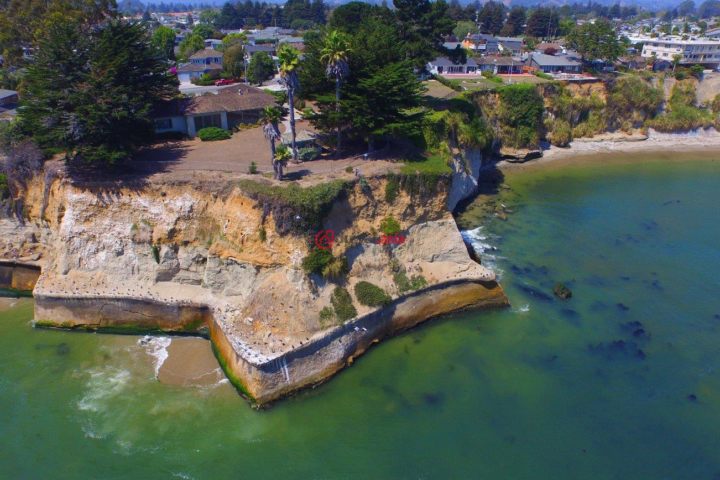 美国加州圣克鲁斯的房产