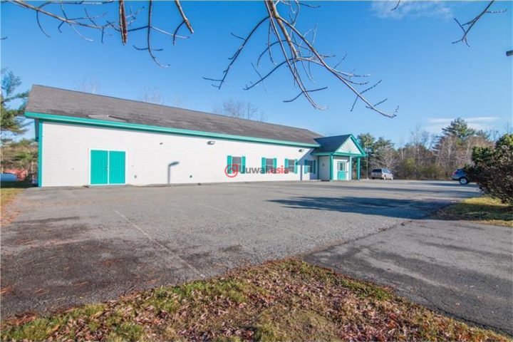 美国缅因州班戈总占地3764平方米的商业地产